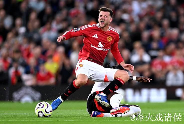 复仇之战，曼联官宣对阵伯恩茅斯海报：芒特单人亮相