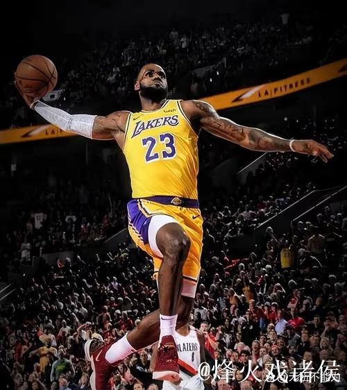 詹姆斯36分钟26分致胜罚球,41岁依旧争冠有望 詹姆斯36分钟26分致胜罚球,41岁依旧争冠有望