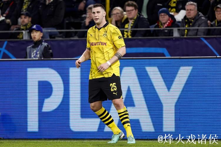 多特计划加强边后卫位置,聚勒、格罗斯和厄兹詹或将离队 多特计划加强边后卫位置,聚勒、格罗斯和厄兹詹或将离队