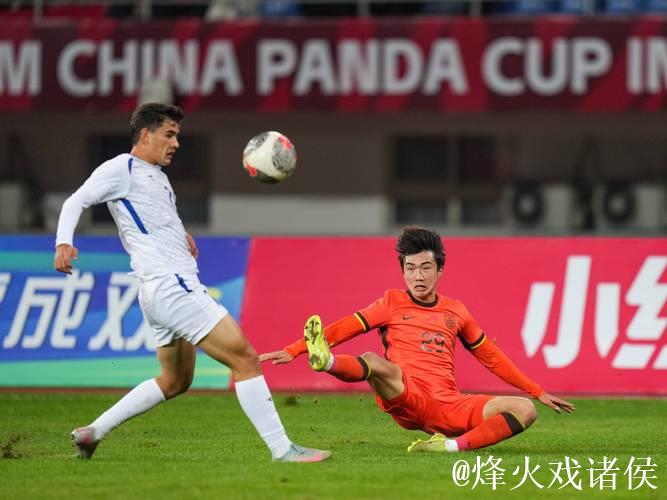 熊猫杯-蒯纪闻错失良机 中国U22男足与对手握手言和